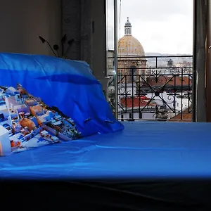 Couette-café Il Golfo, Naples